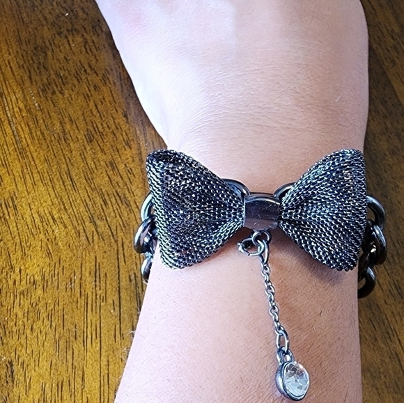 Guess Bow Chunky Mesh Chain Crystal Bracelet Sliver Tone Lobster Close unsigned - Picture 3 of 5